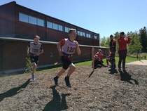 Pietari nousee kumpareelle