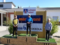 Teemu palkintokorokkeella